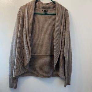 H&M tan cable sweater nearly new